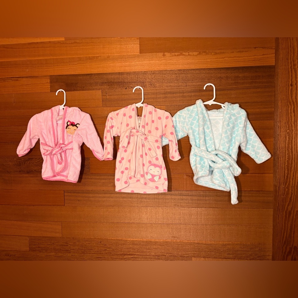 Set of 3 Baby Hooded Robes | Size 0-9M | Carter’s • Baby Kiss • HB